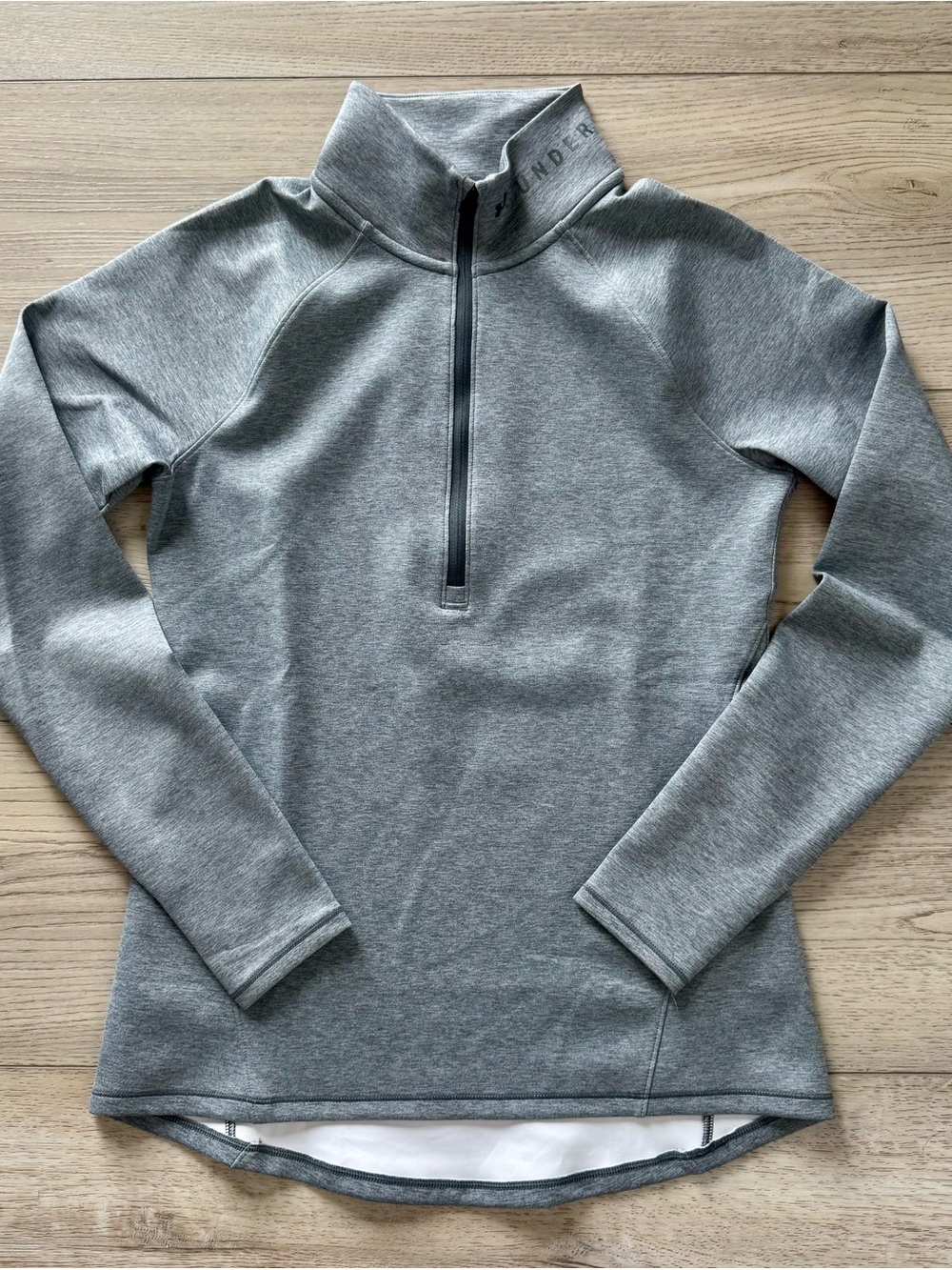 Women’s Under Armour Half Zip Medium NWOT